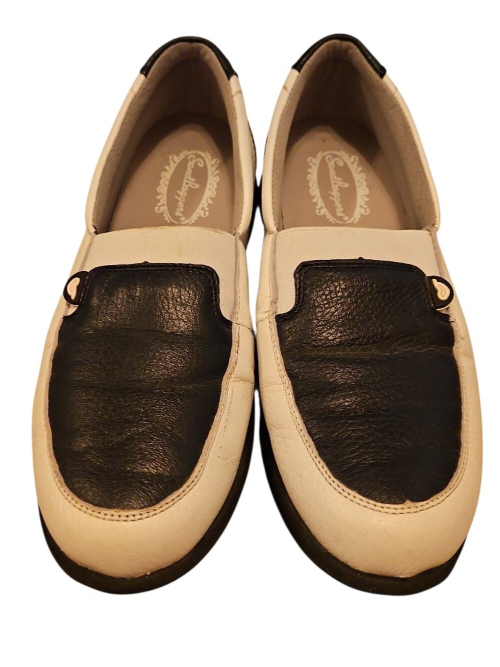 Sandbaggers women's cream and black loafers. Size 8.5